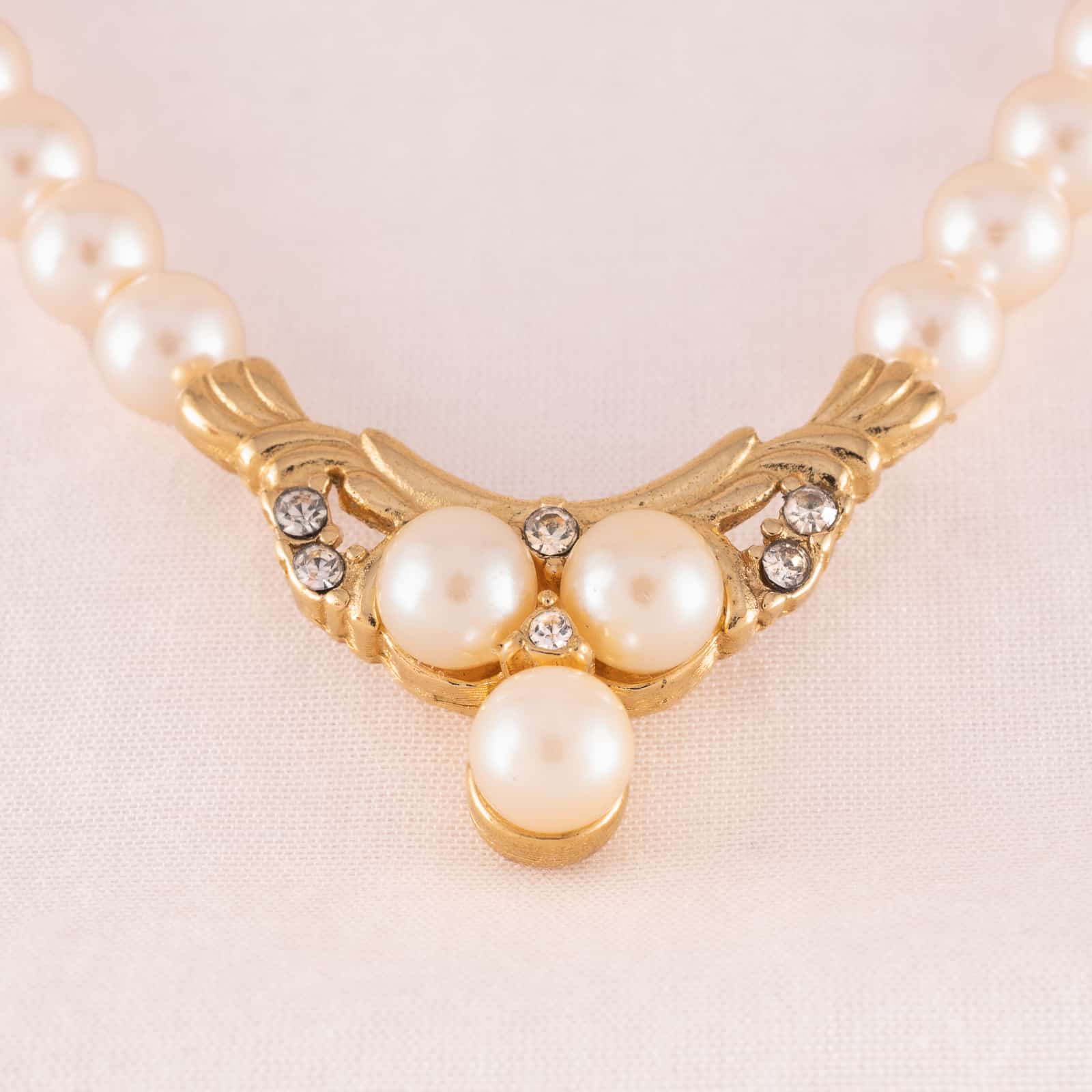 Richelieu Faux Pearl Bracelet Three Strands With Shell Motif - Etsy | Faux pearl  bracelet, Faux pearl, Pearl bracelet